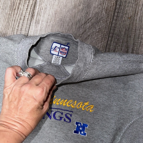 Vintage NFL Minnesota Vikings gray striped purple Game Day crewneck sweatshirt L - Picture 7 of 8